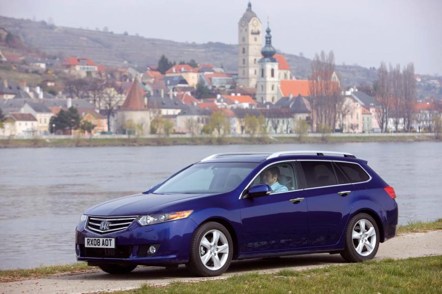  Honda Accord Tourer 2008 года  (фото 10 из 55)